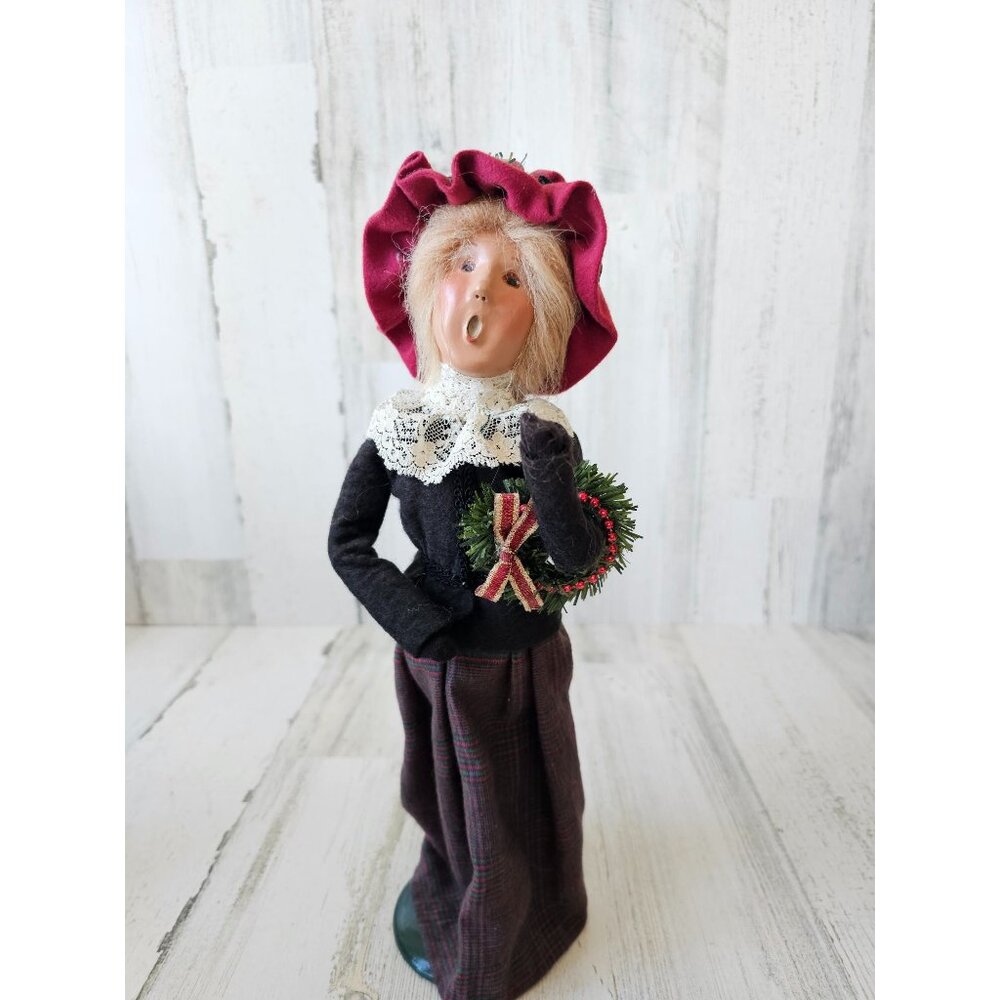 Byers choice Victorian lady‎ wreath plaid vintage curler Xmas